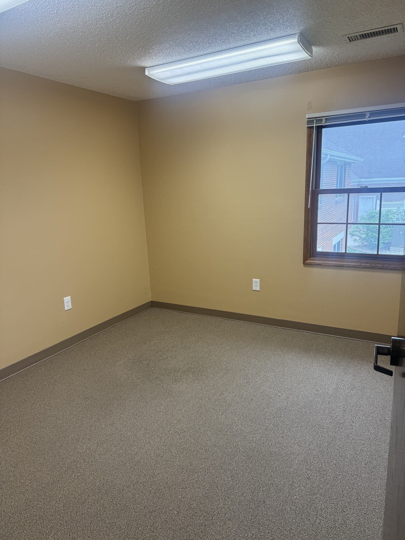 1121-1125 SW Gage Blvd, Topeka, KS à vendre Photo intérieure– Image 1 sur 6