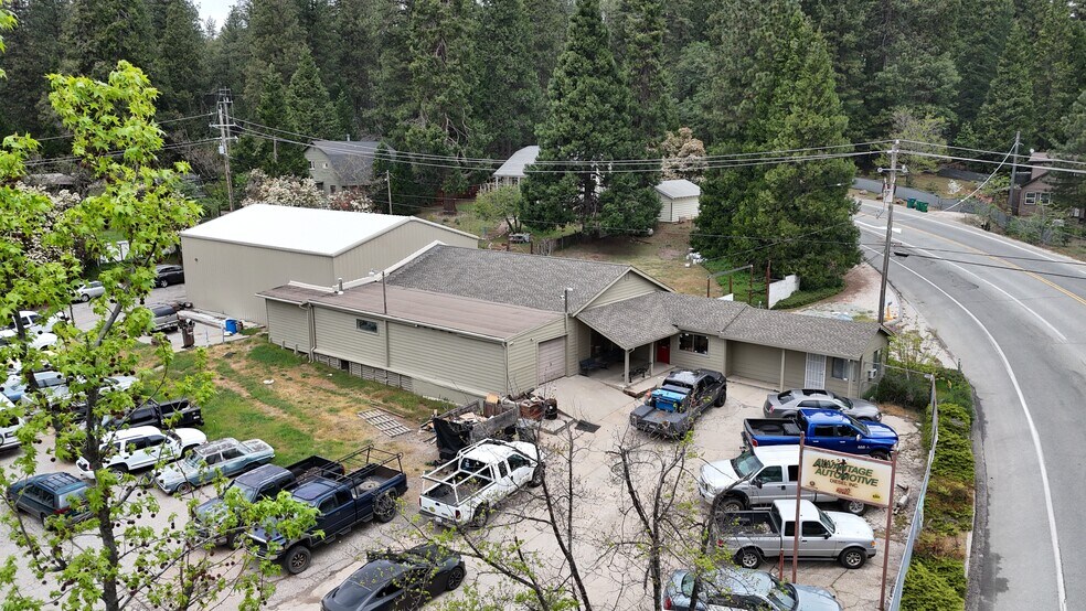 13383 Colfax Hwy, Grass Valley, CA à vendre - Photo principale – Image 1 sur 16