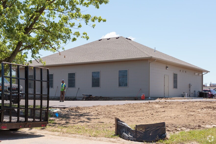 3607 N Wheeling Ave, Muncie, IN à vendre - Photo de l’immeuble – Image 3 sur 3