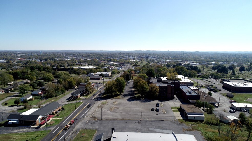 875 Union St, Shelbyville, TN à louer - Photo de l’immeuble – Image 3 sur 35