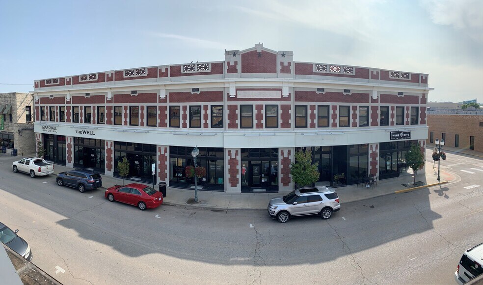 121 S 4th St, Manhattan, KS à louer - Photo de l’immeuble – Image 1 sur 2