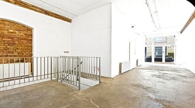 96-106 Leonard St, Londres à louer Photo intérieure– Image 2 sur 2