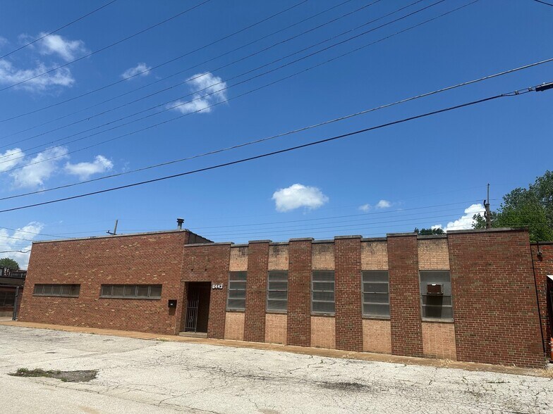 Industrial Assets for Sale portefeuille de 3 biens à vendre sur LoopNet.fr - Photo principale – Image 2 sur 3