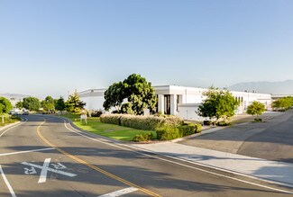 Plus de détails pour 311 Bonnie Cir, Corona, CA - Industriel/Logistique à louer