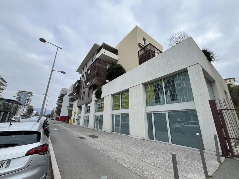 Bureau dans Nice à vendre - Photo de l’immeuble – Image 1 sur 9