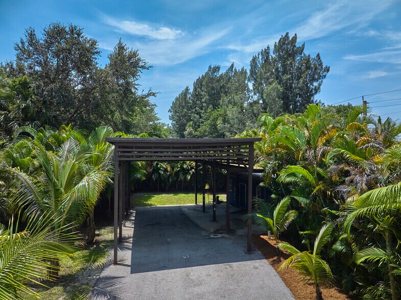 2095 NE Federal Hwy, Stuart, FL à vendre - Photo de l’immeuble – Image 3 sur 8