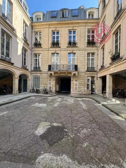 Bureau dans Paris à louer - Photo de l’immeuble – Image 2 sur 2