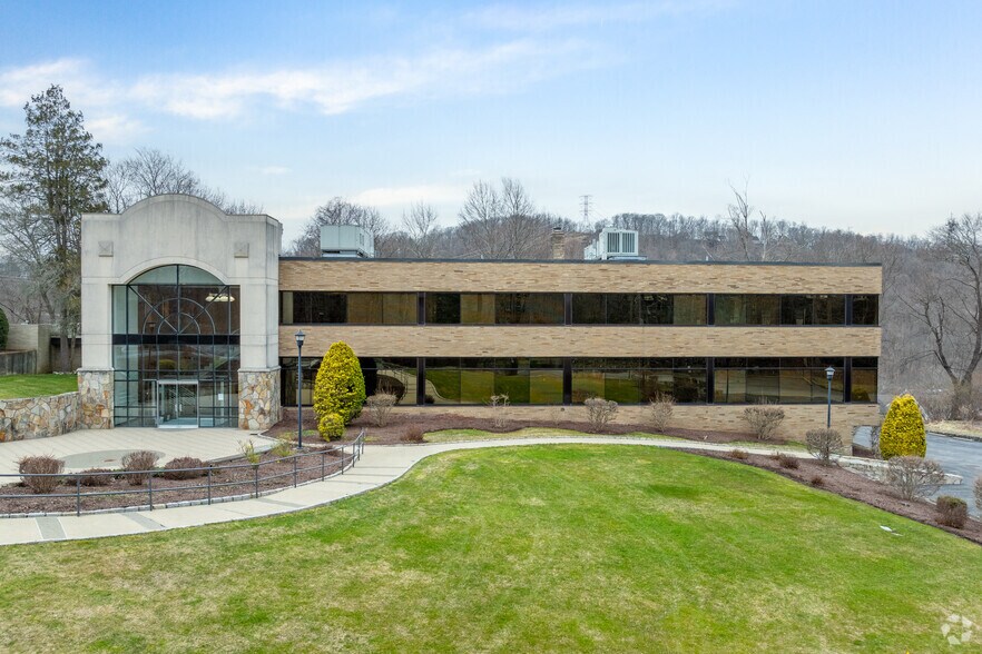 3 Campus Dr, Pleasantville, NY à louer - Photo de l’immeuble – Image 2 sur 8