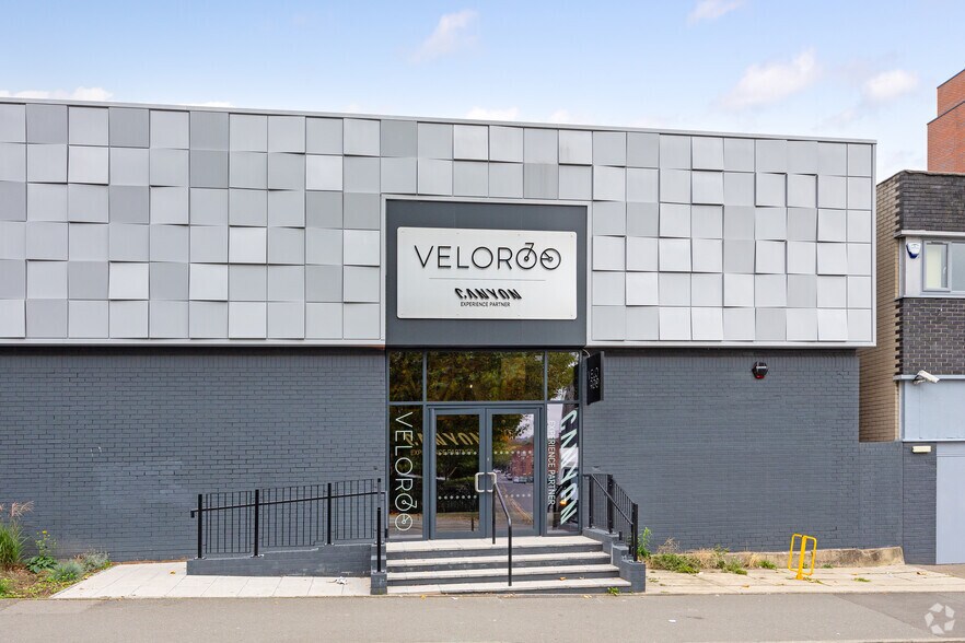 83 Fitzwilliam St, Sheffield à louer - Photo de l’immeuble – Image 3 sur 3