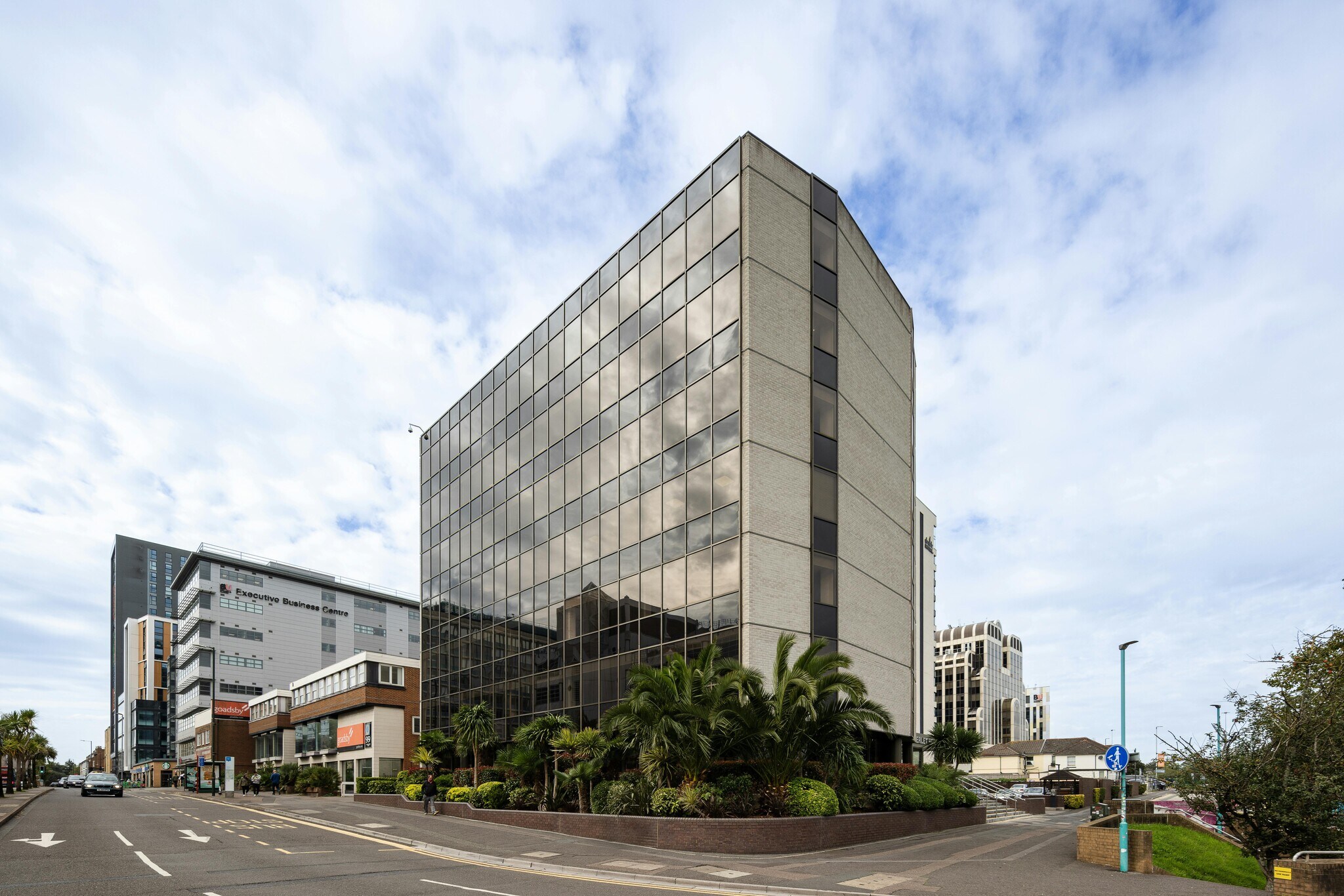 115-119 Holdenhurst Rd, Bournemouth à louer Photo de l’immeuble– Image 1 sur 61