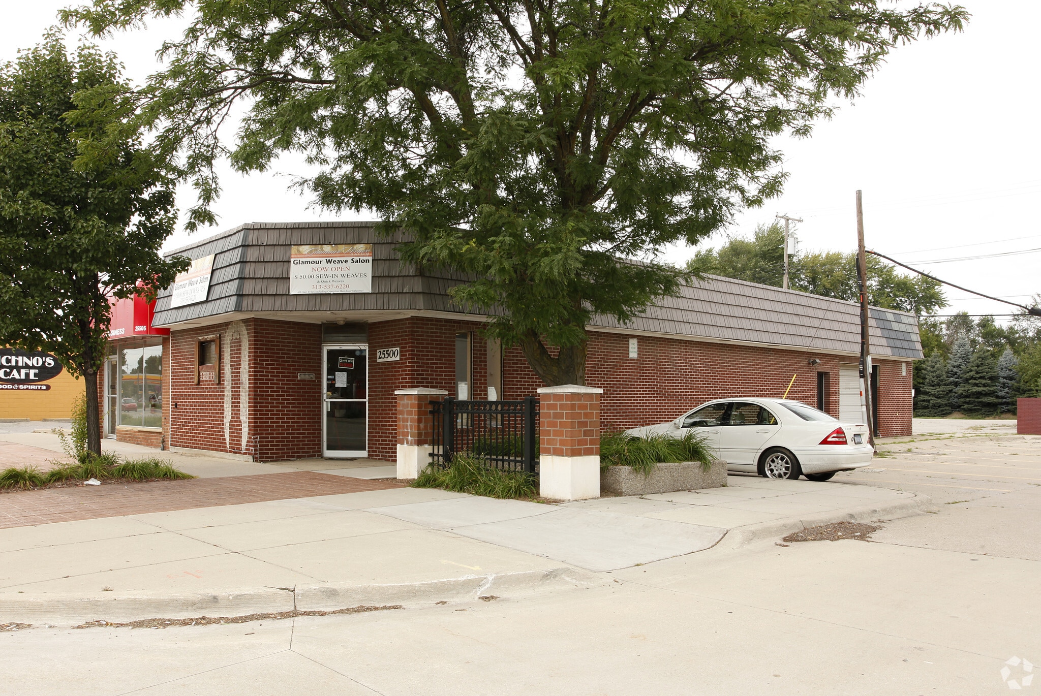 25500 5 Mile Rd, Redford Township, MI à vendre Photo principale– Image 1 sur 4