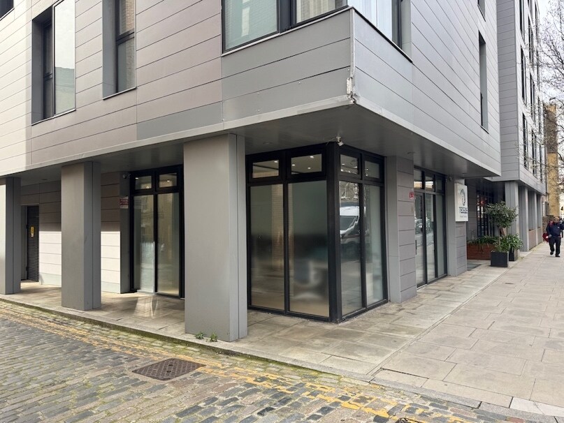 13-15 Dock St, Londres à louer Photo de l’immeuble– Image 1 sur 17