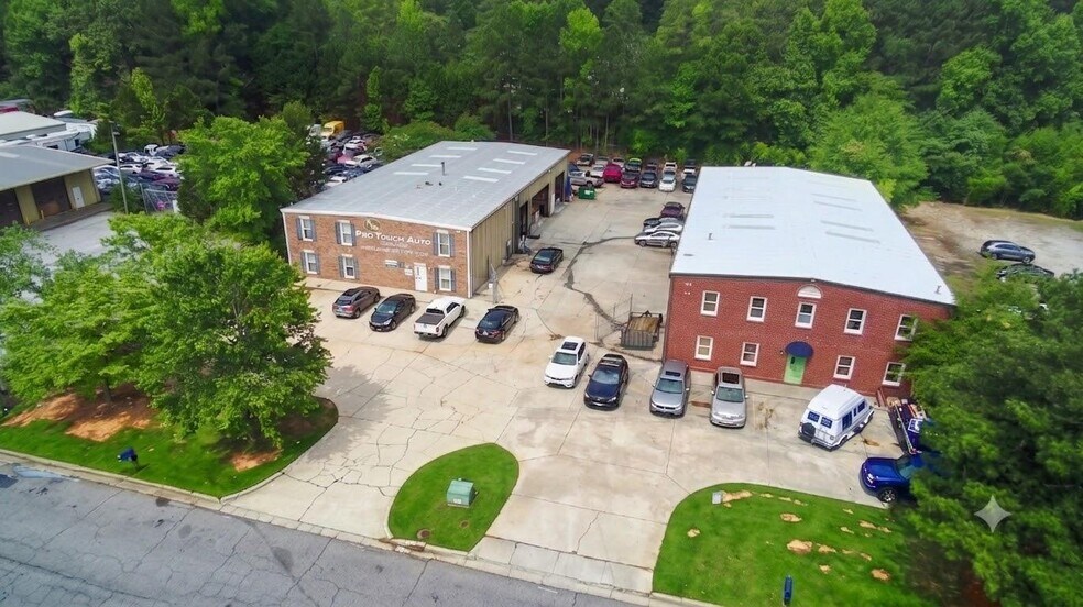 190 Industrial Way, Fayetteville, GA à vendre - Photo de l’immeuble – Image 2 sur 4