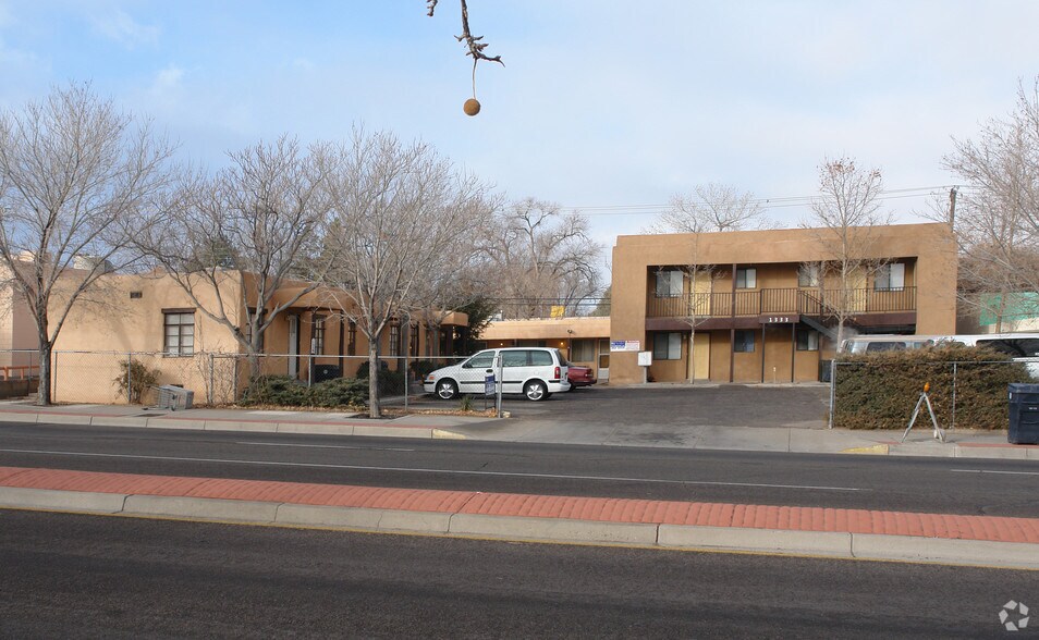1333-1339 San Mateo Blvd SE, Albuquerque, NM à vendre - Photo de l’immeuble – Image 2 sur 12
