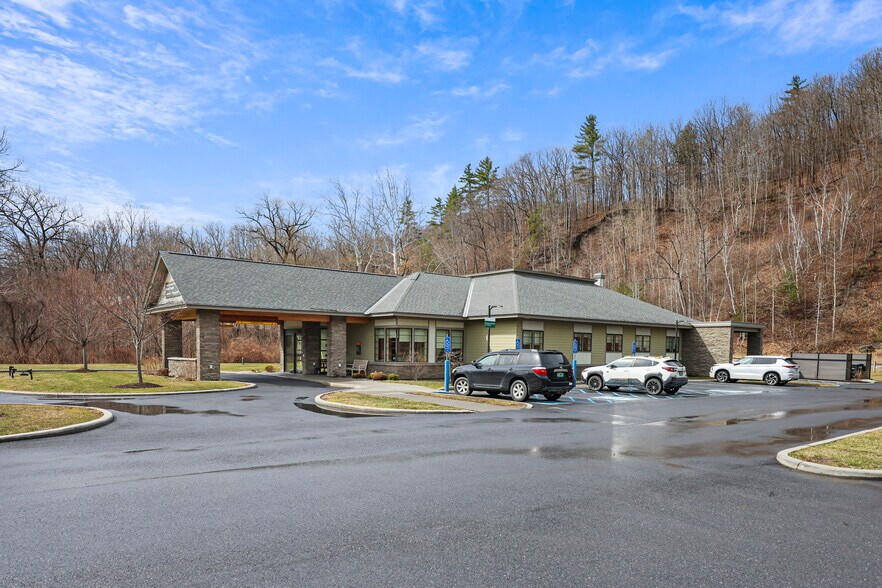 7237 US-7, Pownal, VT à vendre - Photo principale – Image 1 sur 6