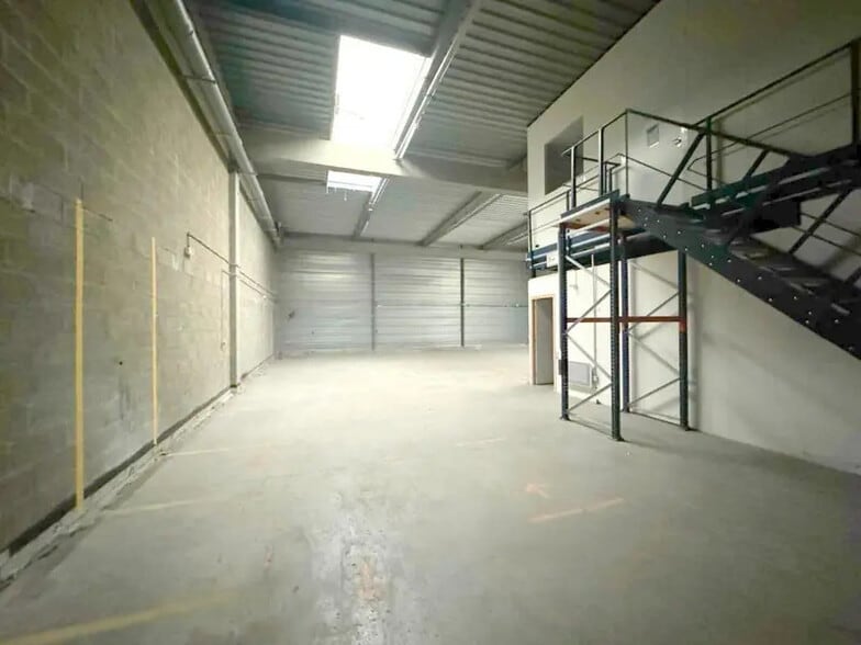 6 Rue Henri De France, Bezons à louer - Photo de l’immeuble – Image 3 sur 13