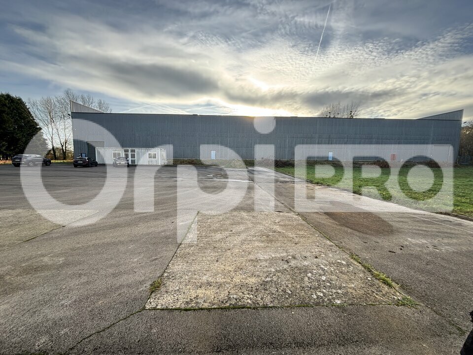 Local d'activités dans Beauvais à vendre Photo de l’immeuble– Image 1 sur 5