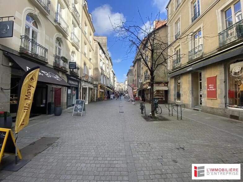 7 Galeries Du Théâtre, Rennes à louer - Photo de l’immeuble – Image 1 sur 1