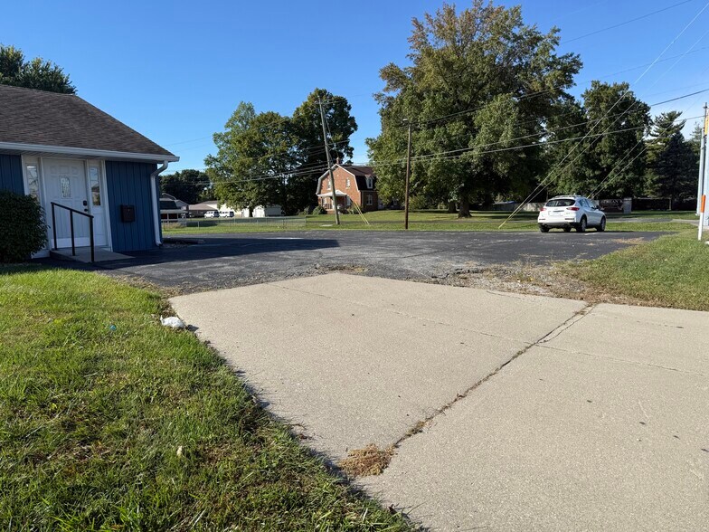 1185 W County Line Rd, Greenwood, IN à louer - Photo de l’immeuble – Image 2 sur 14