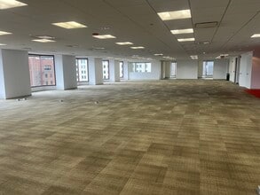 425 S Financial Pl, Chicago, IL à louer Photo de l’immeuble– Image 2 sur 5