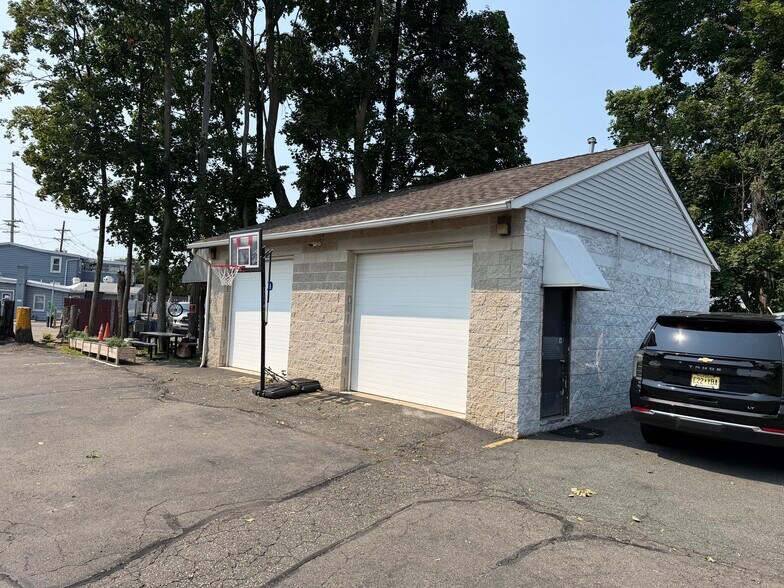 83 Lackawanna Ave, Woodland Park, NJ à vendre - Photo de l’immeuble – Image 2 sur 4