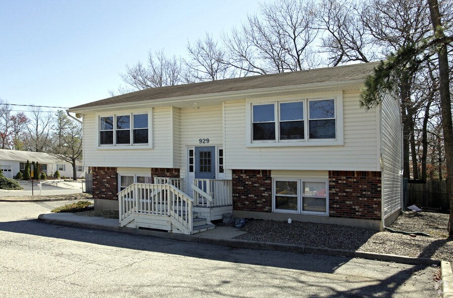 929 Lacey Rd, Forked River, NJ à vendre - Photo principale – Image 1 sur 14