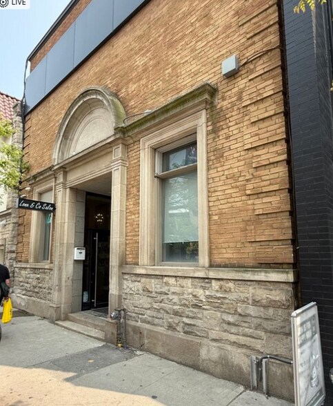 711 Queen St E, Toronto, ON à louer - Photo de l’immeuble – Image 1 sur 10
