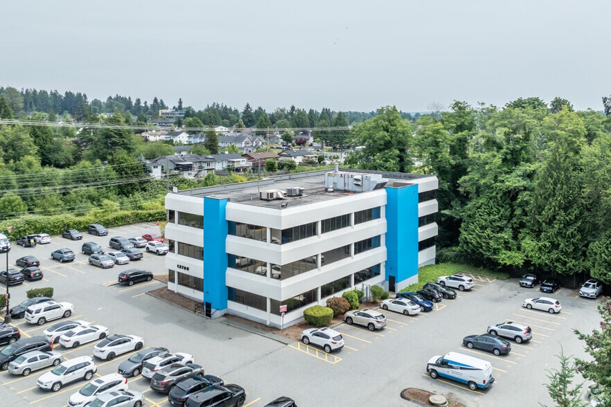 13798 94A Av, Surrey, BC à vendre - Aérien – Image 2 sur 2