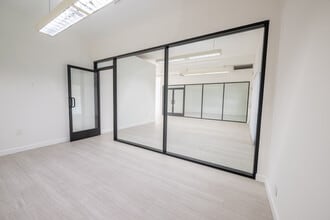 2842-2912 Colorado Ave, Santa Monica, CA à louer Photo intérieure– Image 2 sur 19