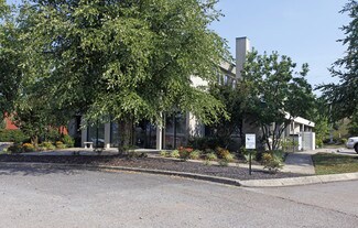 Plus de détails pour 112 Center Ct, Clarksville, TN - Bureau à vendre