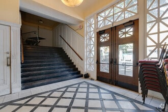 3862 SE Hawthorne Blvd, Portland, OR à vendre Photo intérieure– Image 1 sur 5