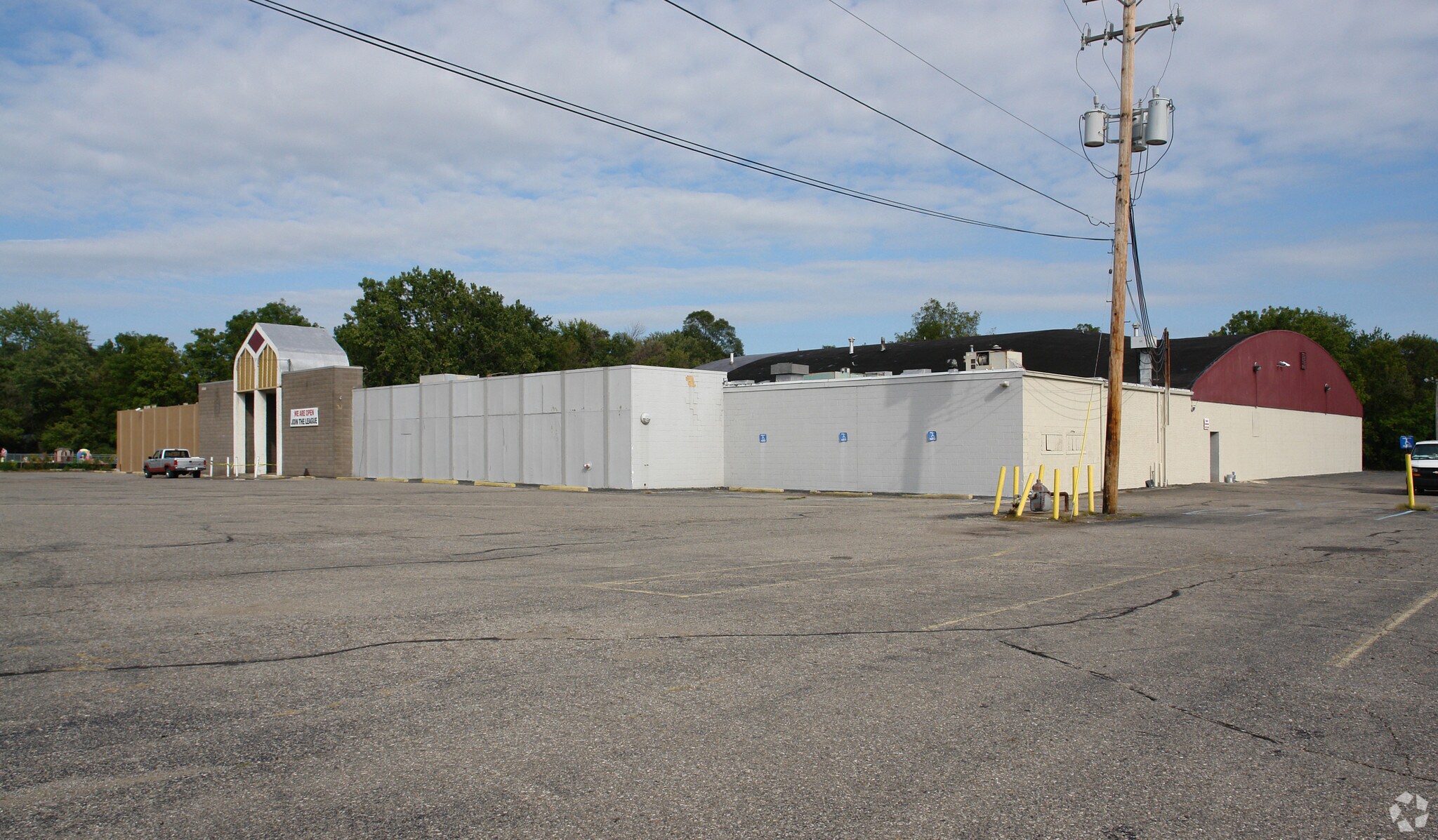 5141 S Martin Luther King Jr Blvd, Lansing, MI à vendre Photo principale– Image 1 sur 5