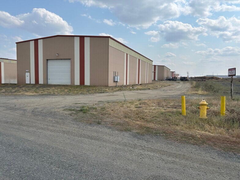 11319 W Jake Ln, Airway Heights, WA à louer - Photo de l’immeuble – Image 2 sur 11
