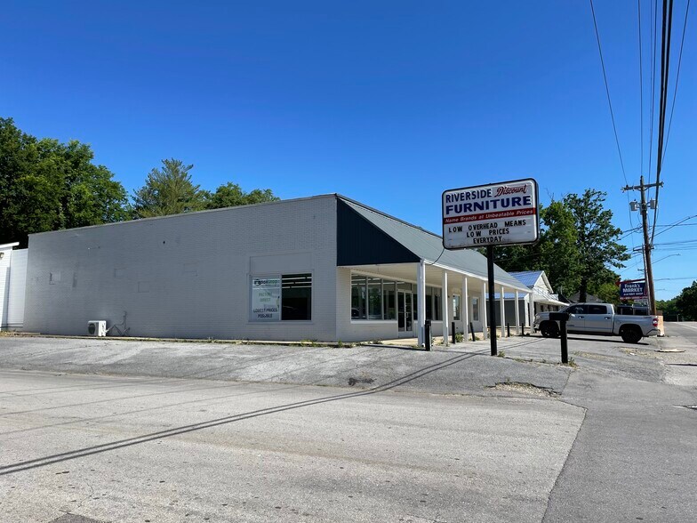 901 Riverside Dr, Columbia, TN à louer - Photo de l’immeuble – Image 3 sur 18