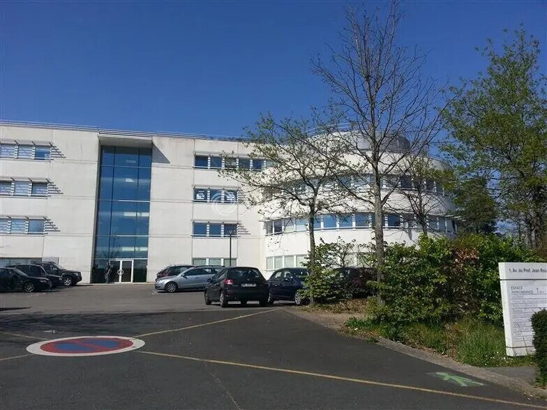 Bureau dans Carquefou à louer - Photo de l’immeuble – Image 1 sur 6
