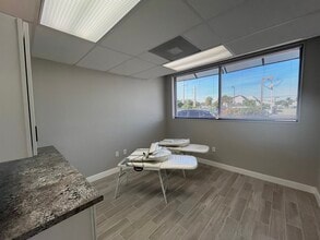 1620 Medical Ln, Fort Myers, FL à louer Photo intérieure– Image 2 sur 7