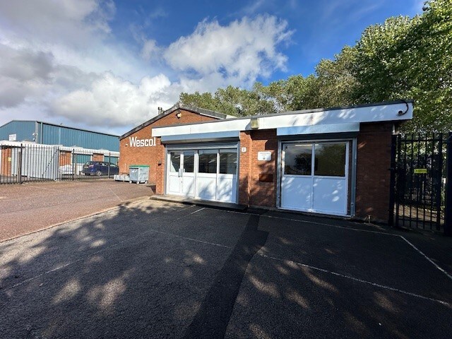 Brickheath Rd, Wolverhampton à louer - Photo de l’immeuble – Image 2 sur 5