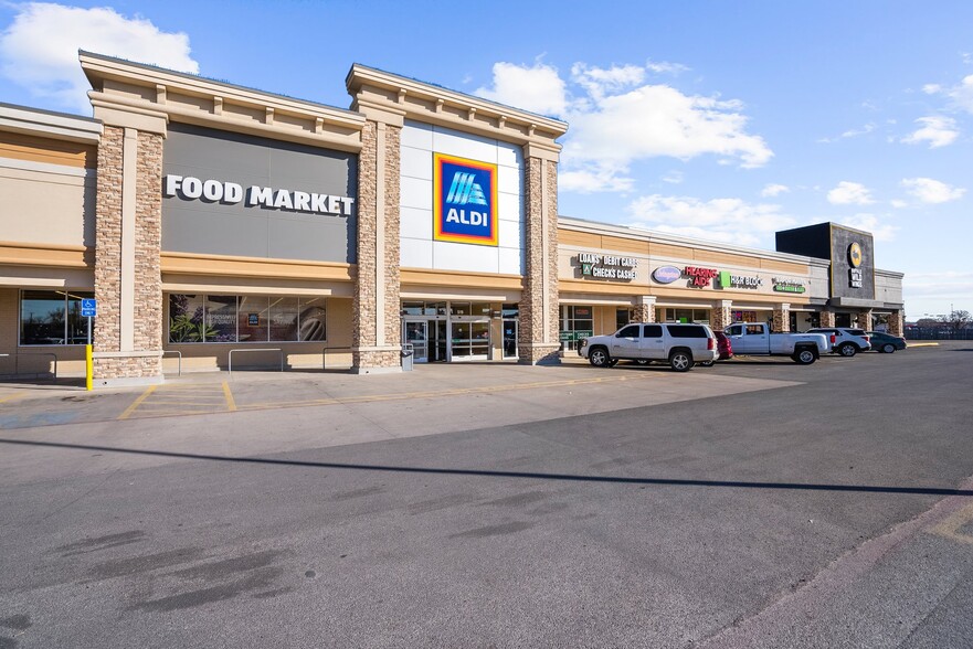 509-531 W Commerce St, Brownwood, TX à louer - Photo de l’immeuble – Image 1 sur 7