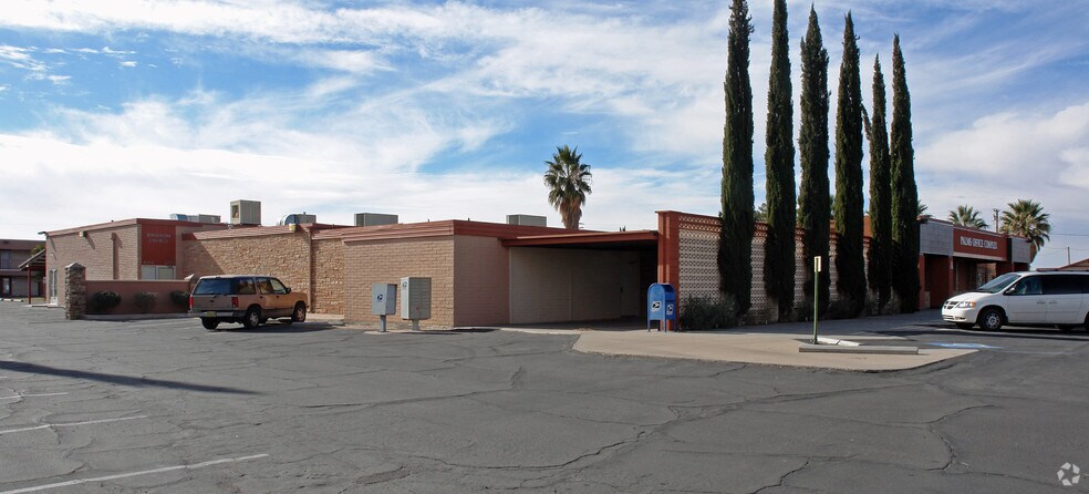 2407 W Picacho Ave, Las Cruces, NM à louer - Photo de l’immeuble – Image 2 sur 4