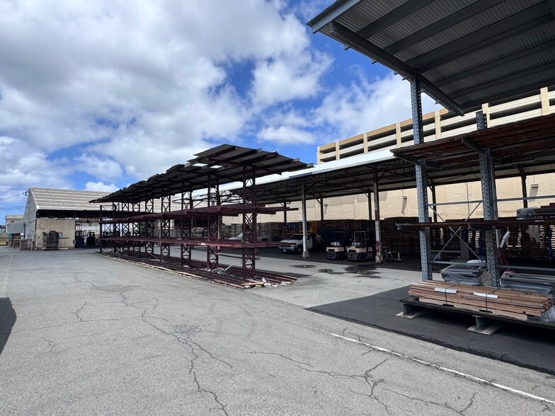 660 N Nimitz Hwy, Honolulu, HI à louer - Photo de l’immeuble – Image 3 sur 4