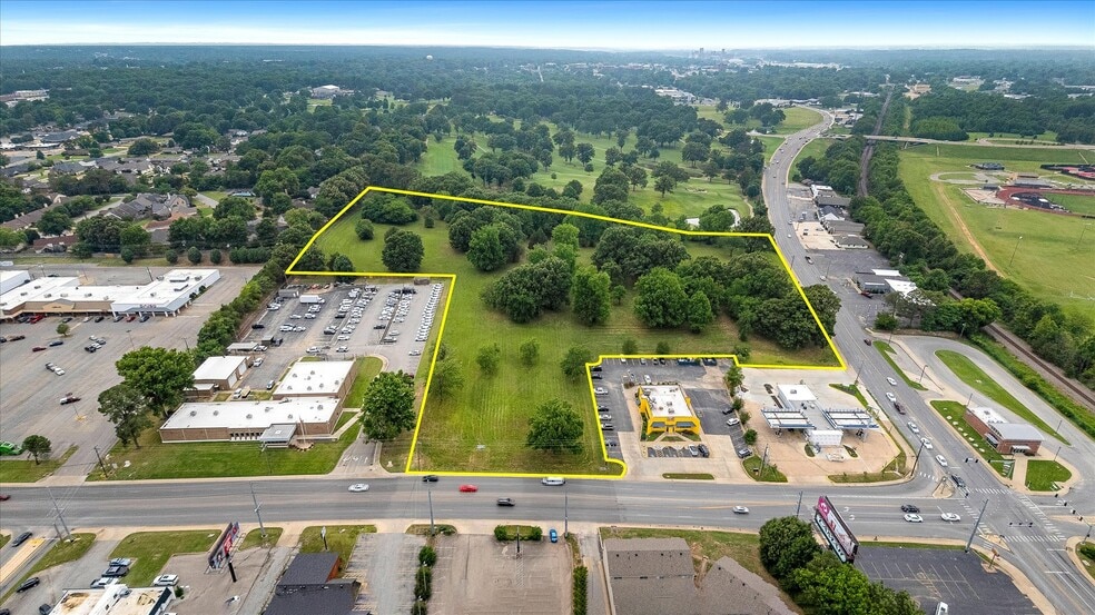901 S. Caraway Rd, Jonesboro, AR à vendre - Aérien – Image 1 sur 32