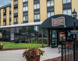 Plus de détails pour 240 Rainbow Blvd, Niagara Falls, NY - Hôtellerie à vendre