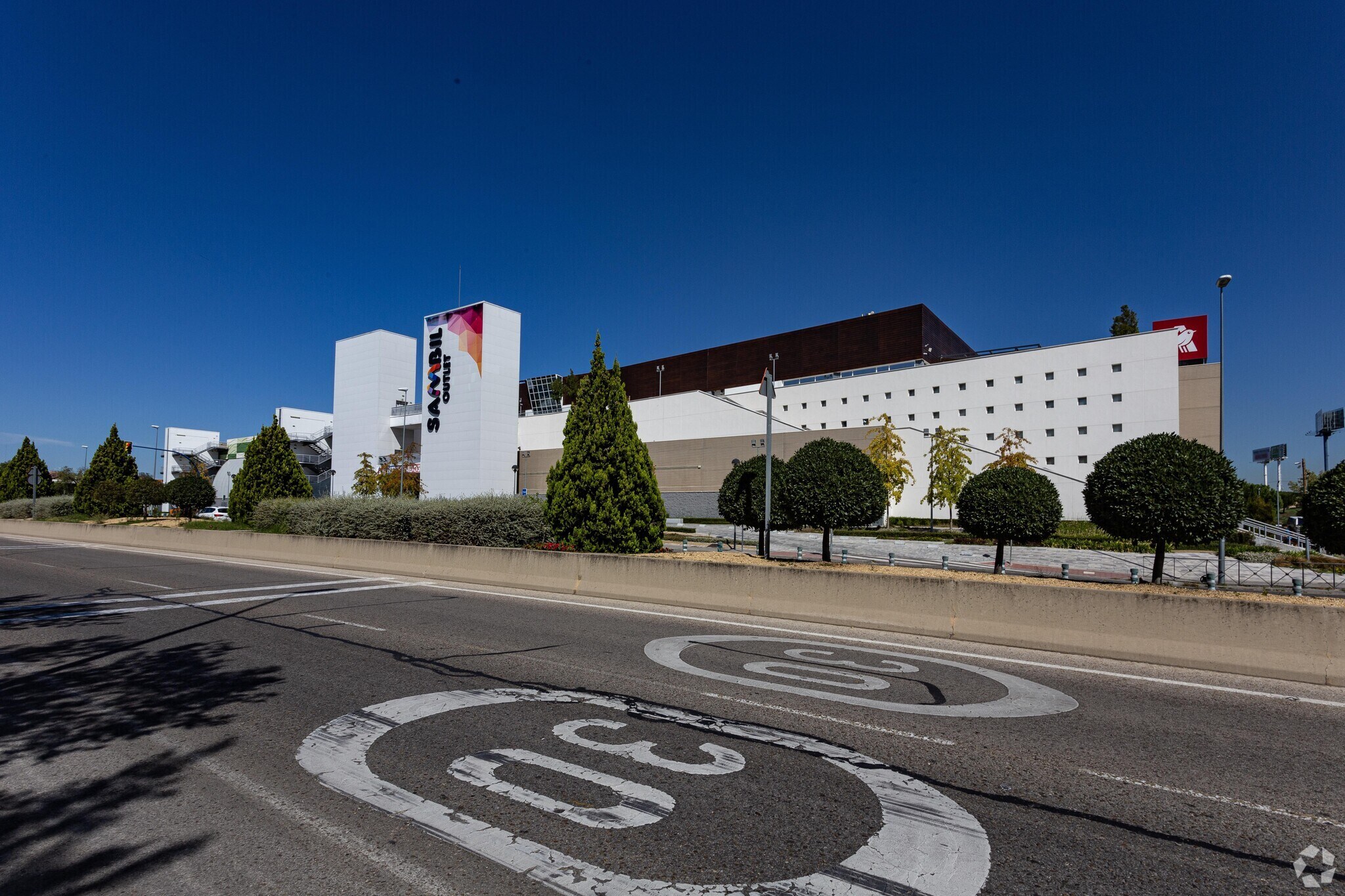 Local commercial dans Leganés, Madrid à louer Photo principale– Image 1 sur 4