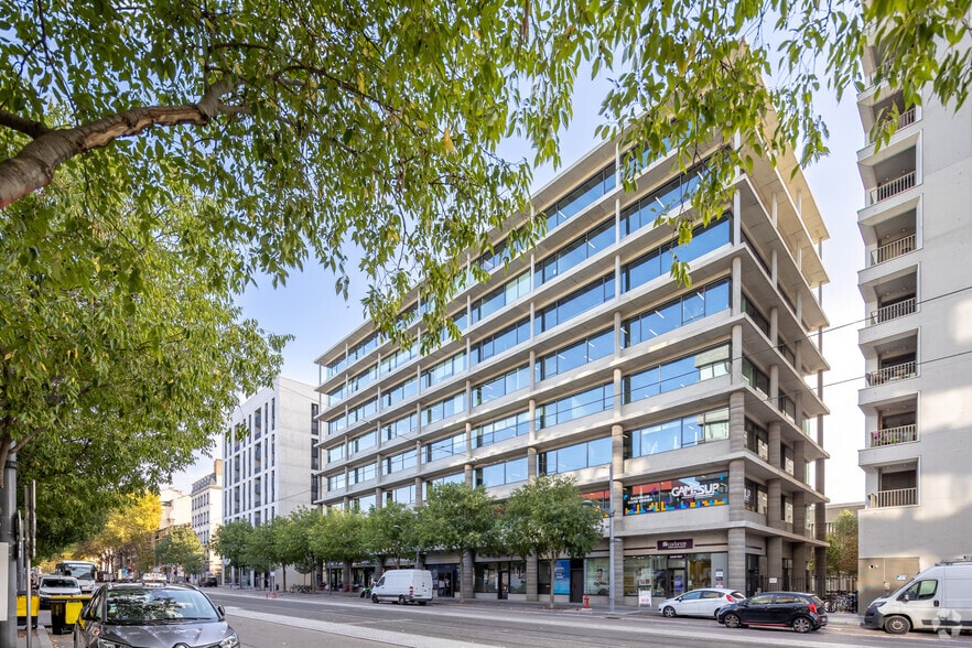 89-95 Cours Charlemagne, Lyon à louer - Photo de l’immeuble – Image 3 sur 3