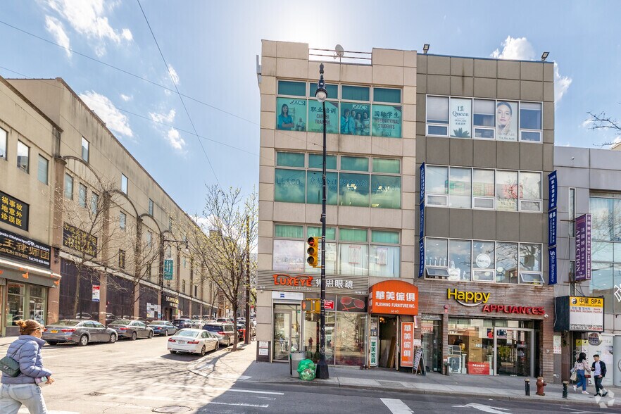 3660 Main St, Flushing, NY à louer - Photo de l’immeuble – Image 3 sur 4
