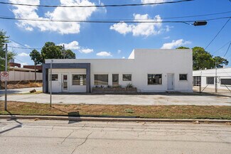 Plus de détails pour 1717 White Settlement Rd, Fort Worth, TX - Local d'activités à louer