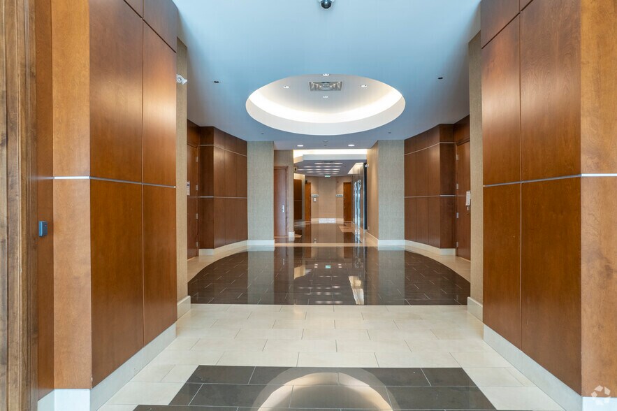 8800 Dufferin St, Vaughan, ON à louer - Hall d’entrée – Image 3 sur 7