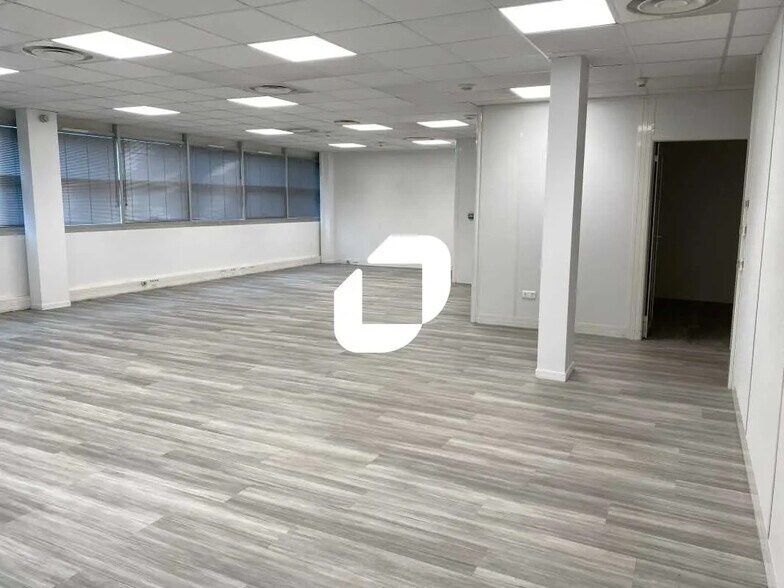 Bureau dans Mérignac à louer - Photo de l’immeuble – Image 1 sur 11