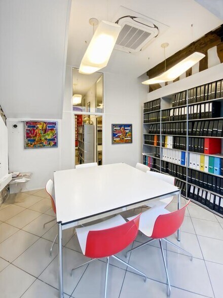 Local commercial dans Paris à louer - Photo intérieure – Image 2 sur 8