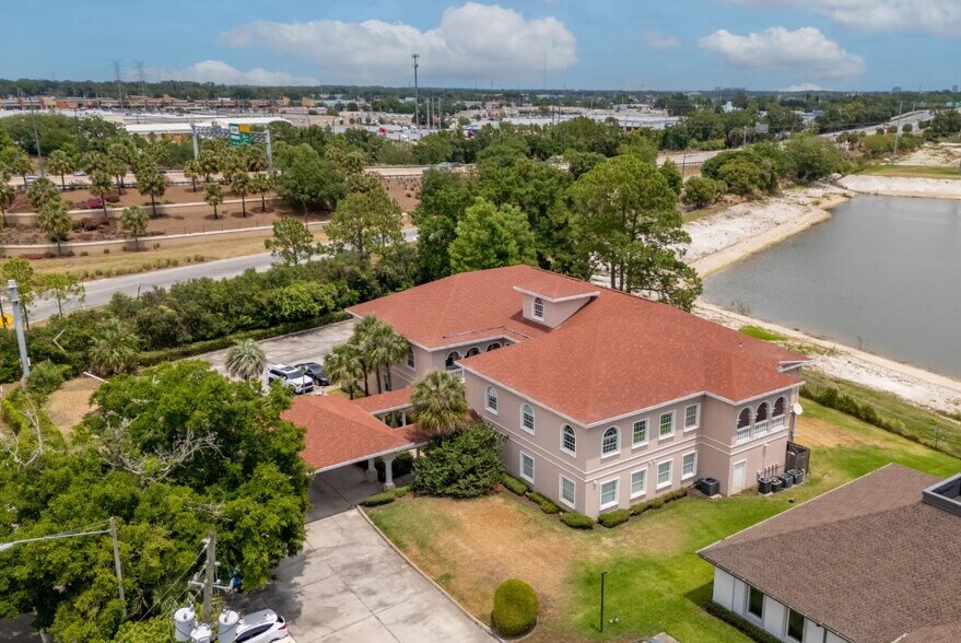 453 N Kirkman Rd, Orlando, FL à louer - Photo de l’immeuble – Image 1 sur 5